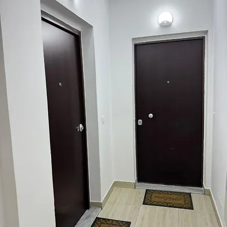Tirent - Center Prokuroria Διαμέρισμα