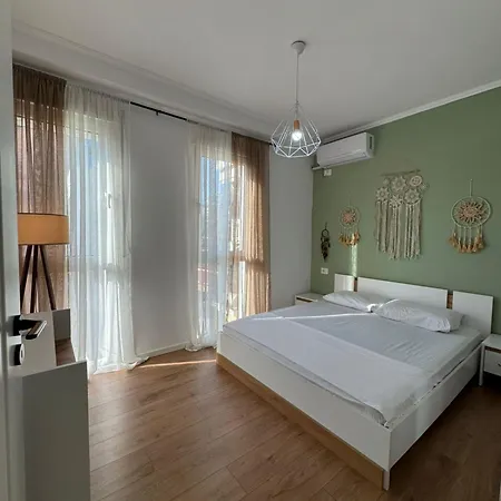 Tirent - Center Prokuroria Διαμέρισμα
